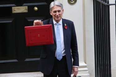 Chancellor Philip Hammond announces £200m fund for primary school broadband at the Budget